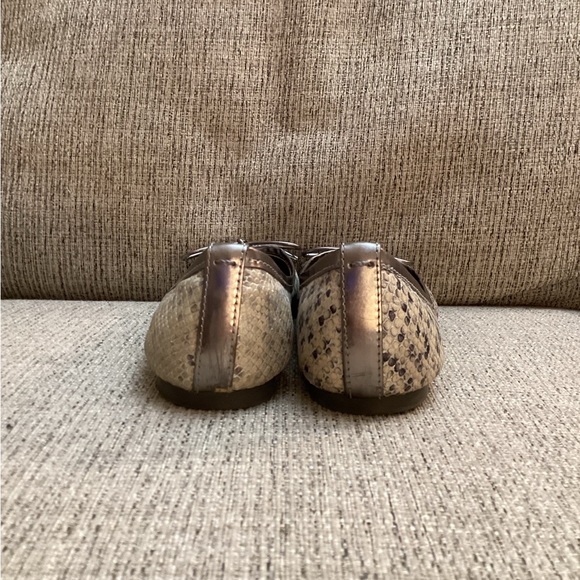 Tory Burch Verbena Silver Patent Toe Snakeskin Ballet Flats-size 6 - Picture 8 of 10
